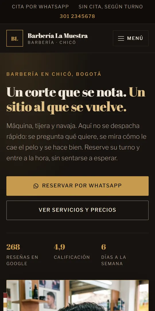 Muestra de ejemplo de la página de una peluquería, vista en un celular.